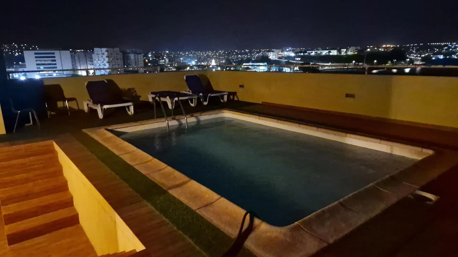 Apartment Casa De Ferias Com 2 Quartos Ou Aluguer Diaria Praia