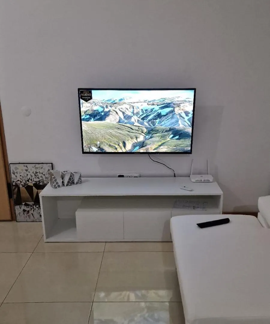 Casa De Ferias Com 2 Quartos Ou Aluguer Diaria Praia